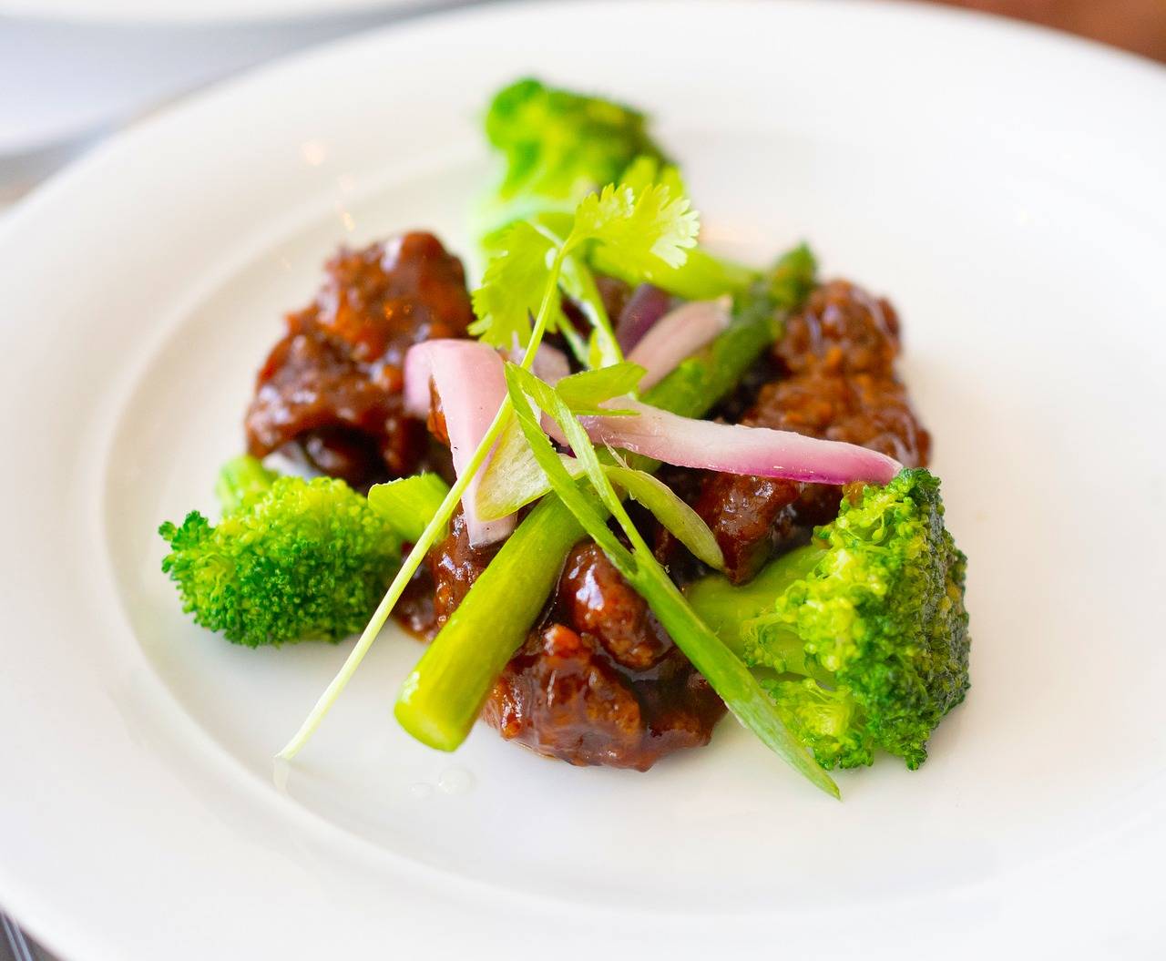 Fibre Takeout 15-Minute Go-To Healthy Beef and Broccoli 