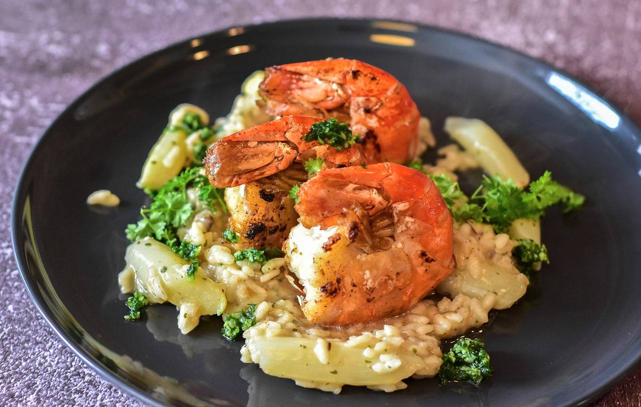 Fibre Dinner Peppery Barbecue-Glazed Shrimp with Vegetables & Orzo